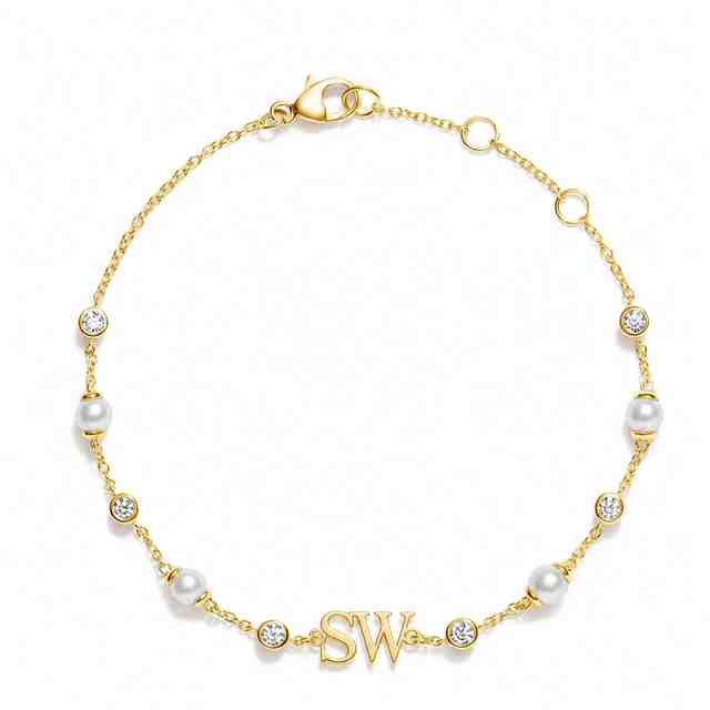 Customized Name Bracelet with Pearls and Diamonds